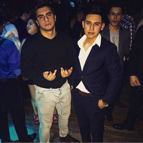 Meet your Posher, Carlos - Picture 1 of 1